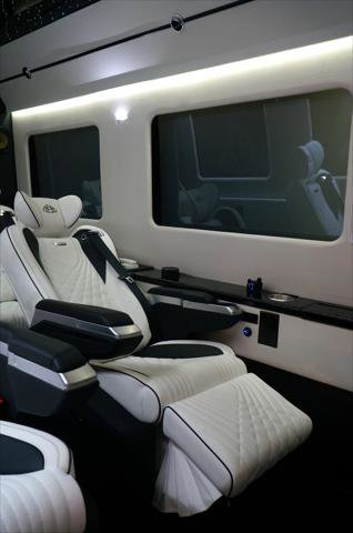 Used 2015 Mercedes-Benz Sprinter 2500 image 9