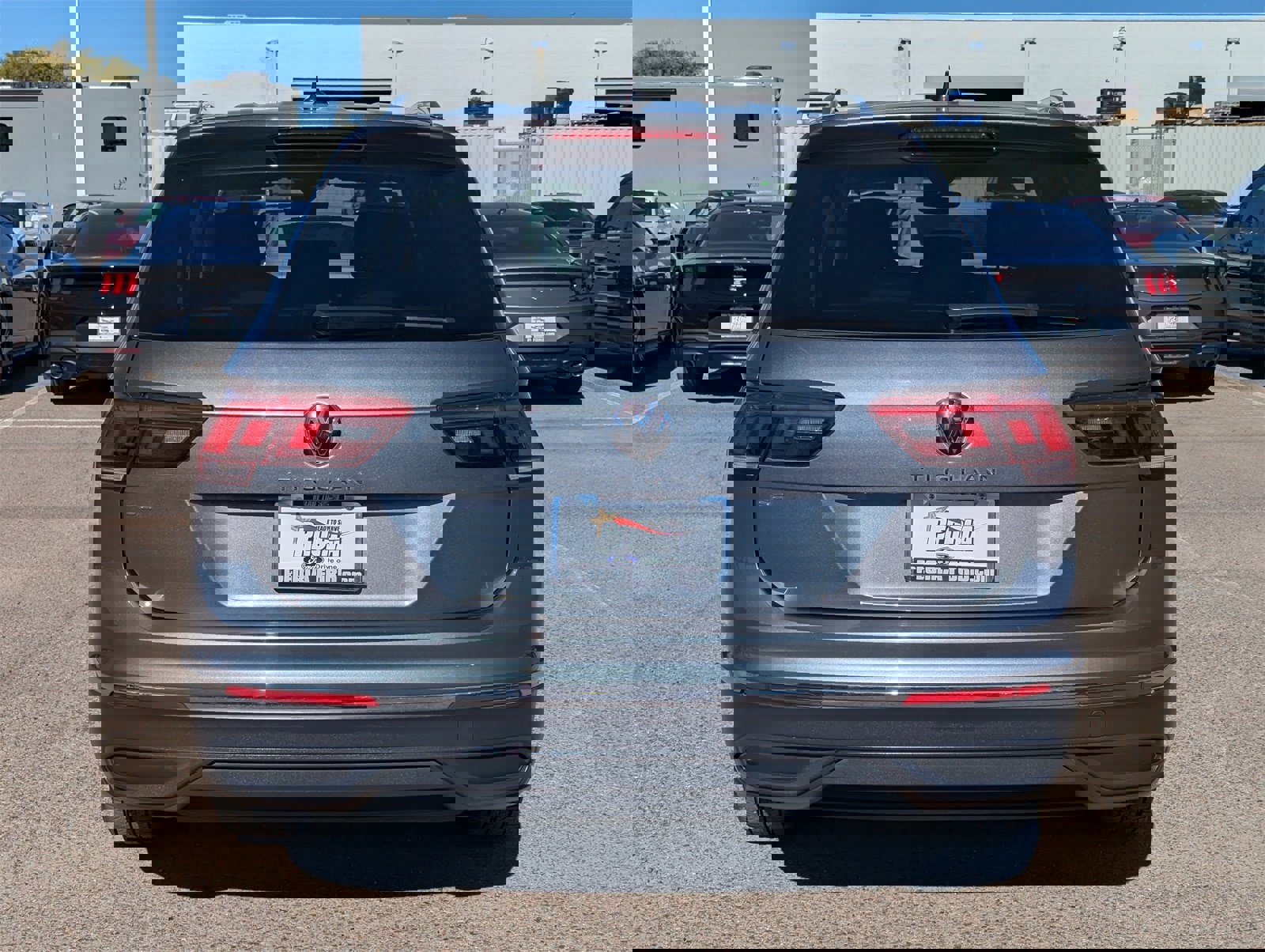 Used 2024 Volkswagen Tiguan SE image 5