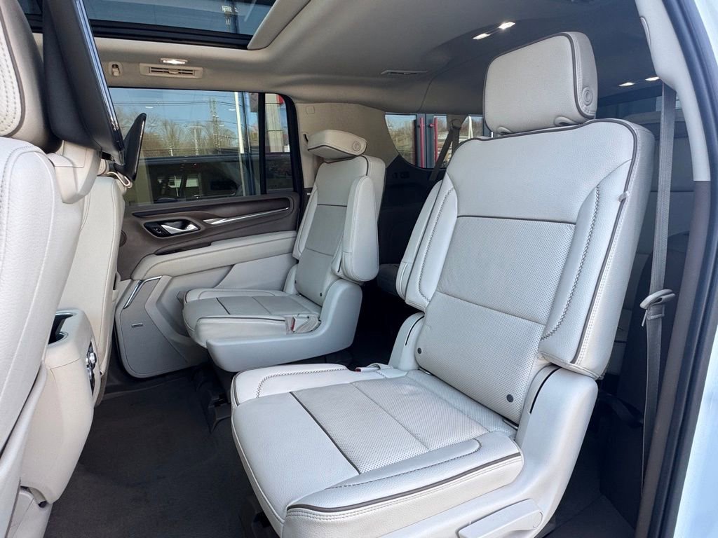 Used 2021 GMC Yukon XL Denali w/ Denali Ultimate Package RWD image 30