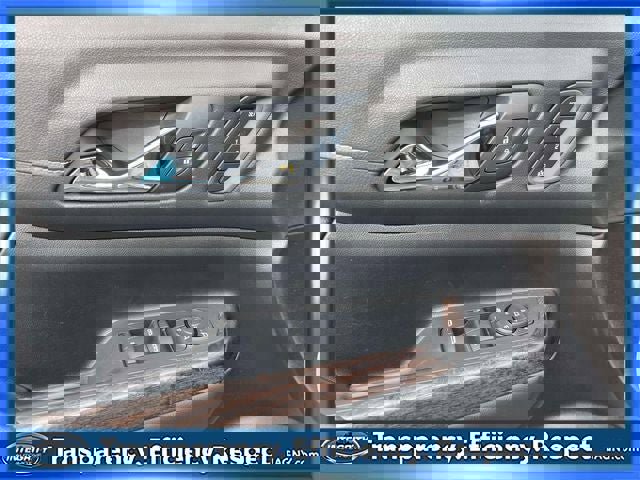 Used 2023 GMC Acadia Denali w/ Denali Technology Package AWD/4WD image 18