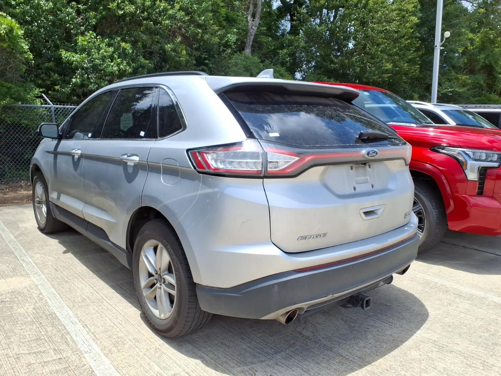 Used 2017 Ford Edge SEL w/ Equipment Group 201A FWD image 2