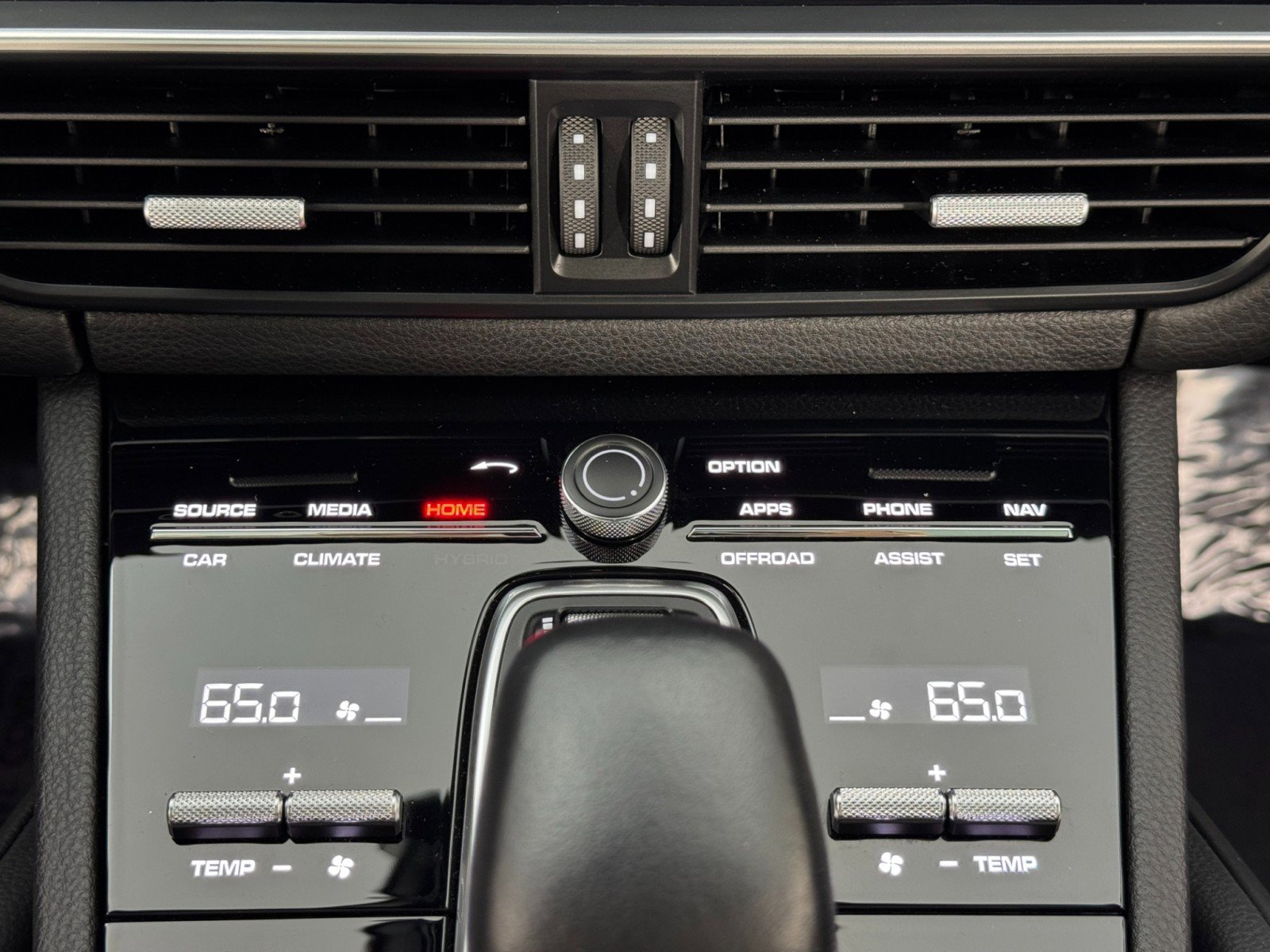 Used 2023 Porsche Cayenne E-Hybrid image 32