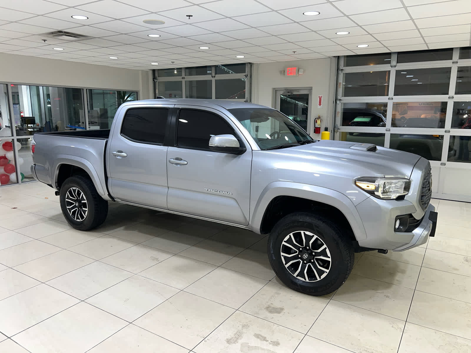Used 2020 Toyota Tacoma TRD Sport video 1