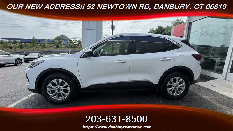 Used 2024 Ford Escape Active AWD/4WD image 2