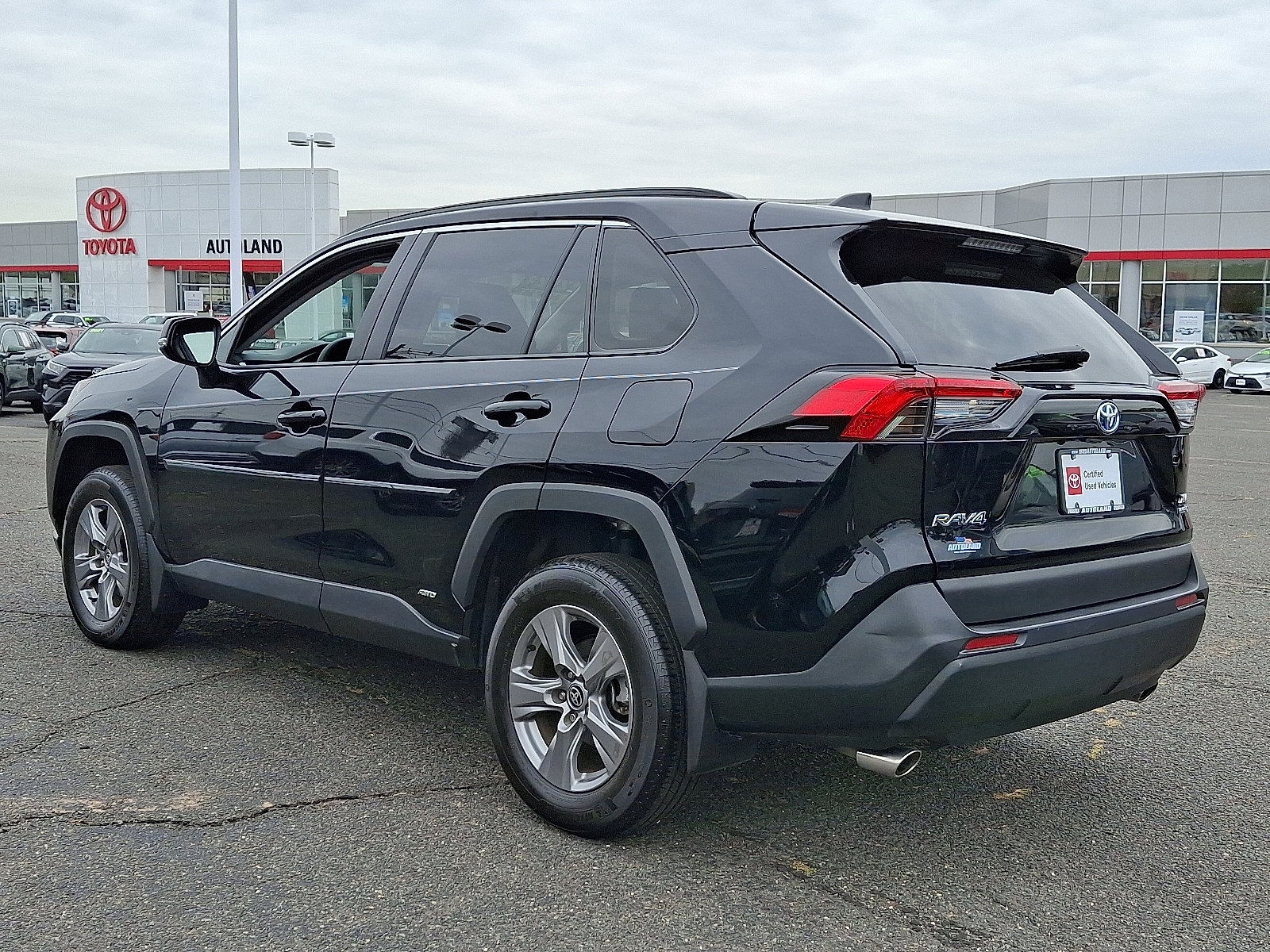 Certified 2024 Toyota RAV4 XLE image 5