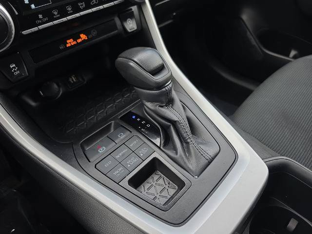 Used 2024 Toyota RAV4 LE AWD/4WD image 35
