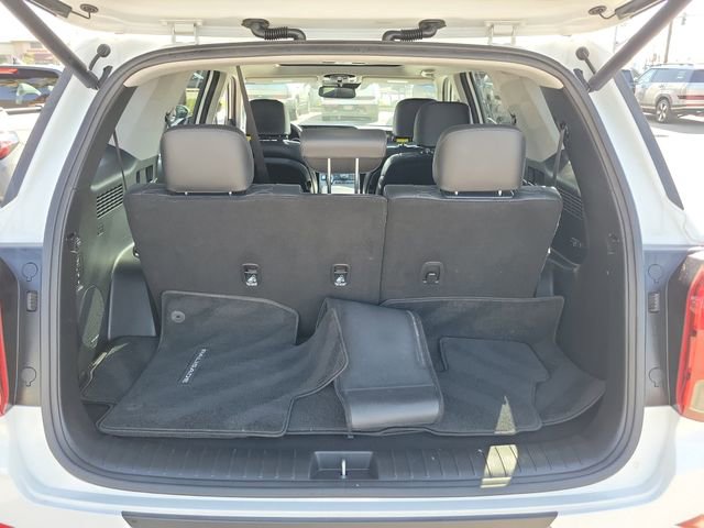 Used 2022 Hyundai Palisade Limited w/ Winter Package image 27