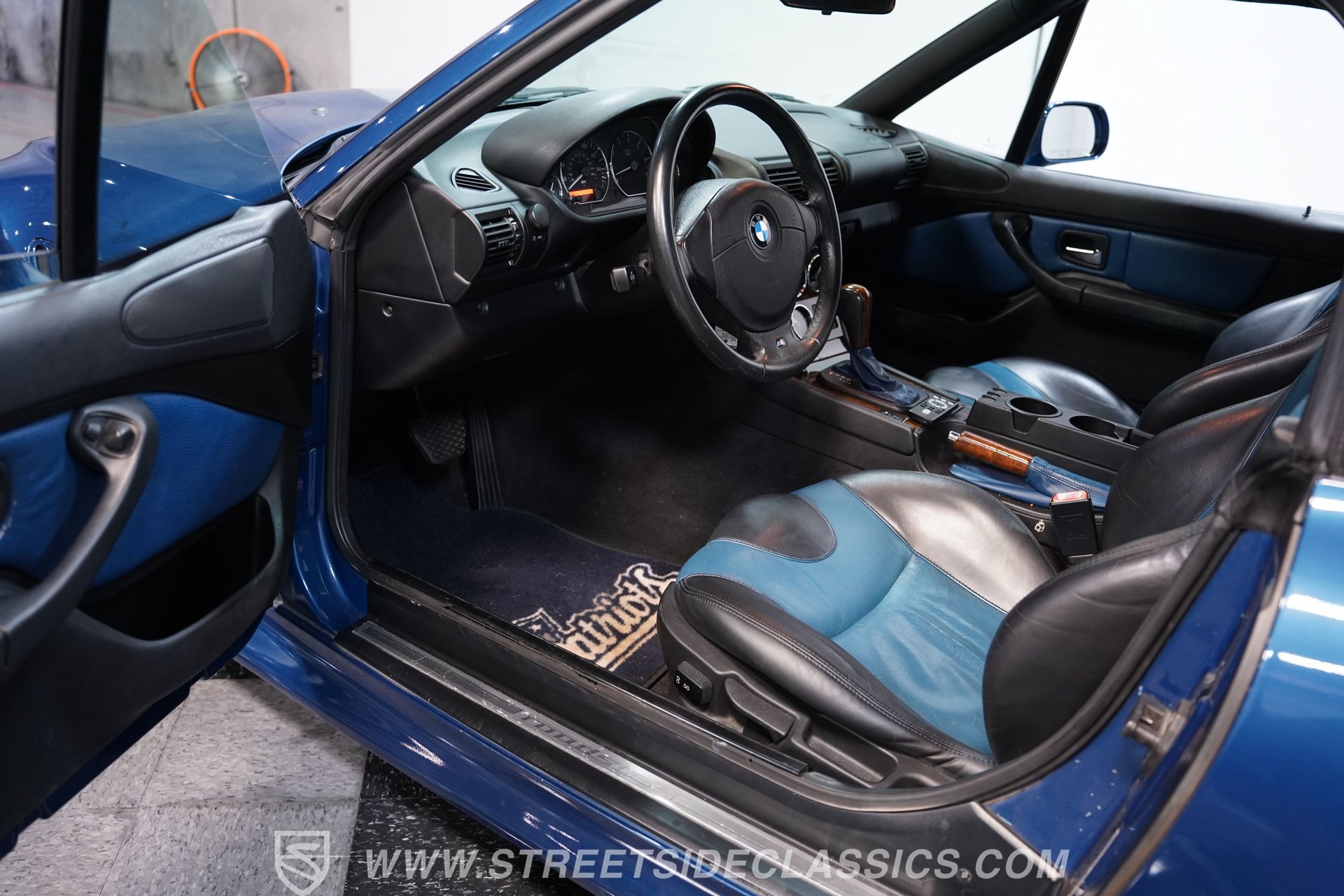 Used 2001 BMW Z3 3.0i RWD image 4