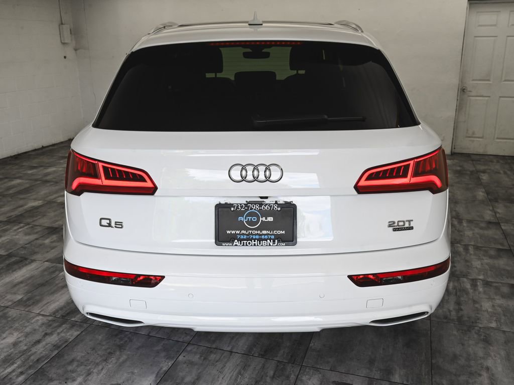 Used 2018 Audi Q5 2.0T Premium Plus w/ Premium Plus Package AWD/4WD image 5