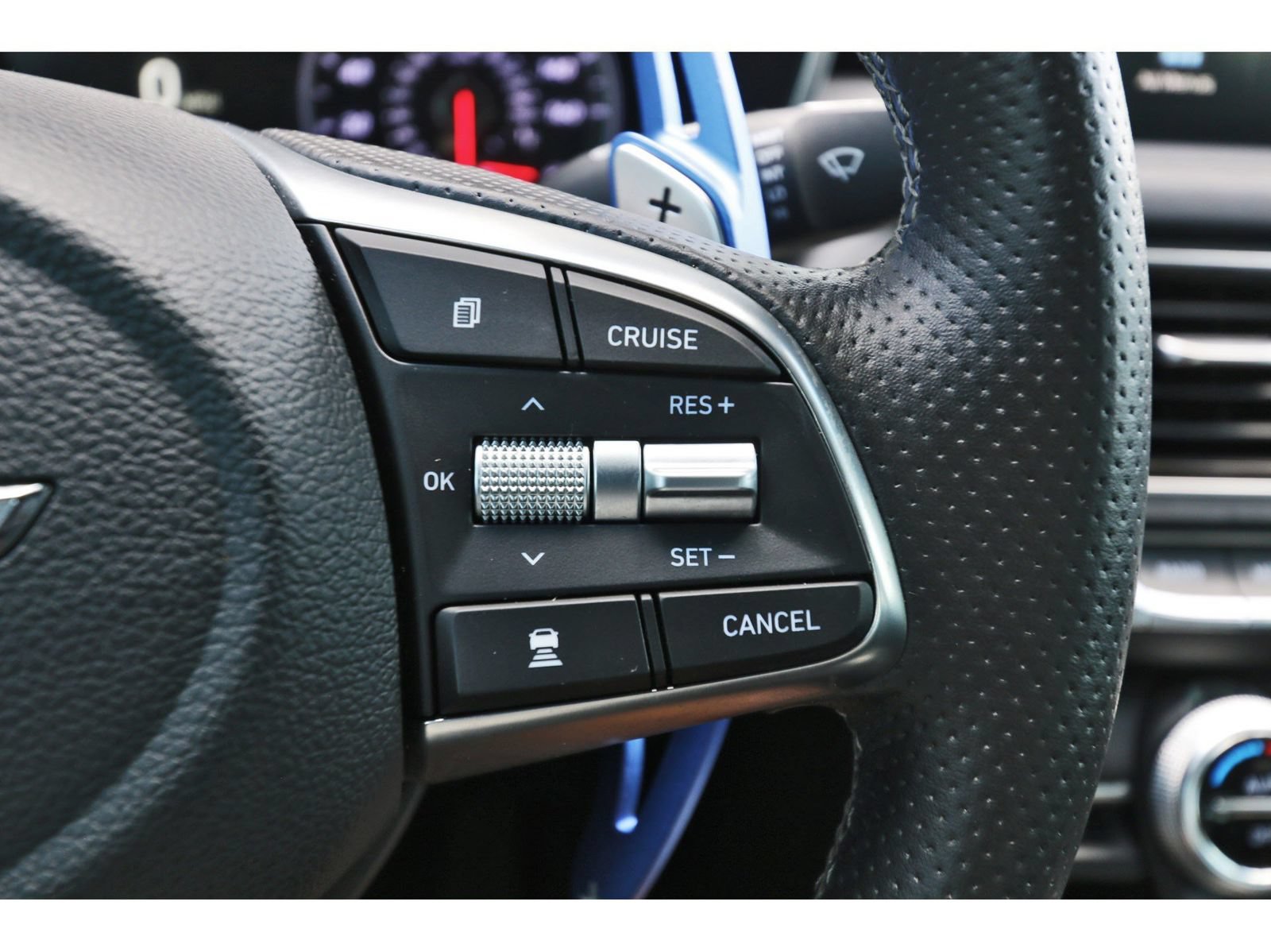 Used 2021 Genesis G70 2.0T RWD image 18