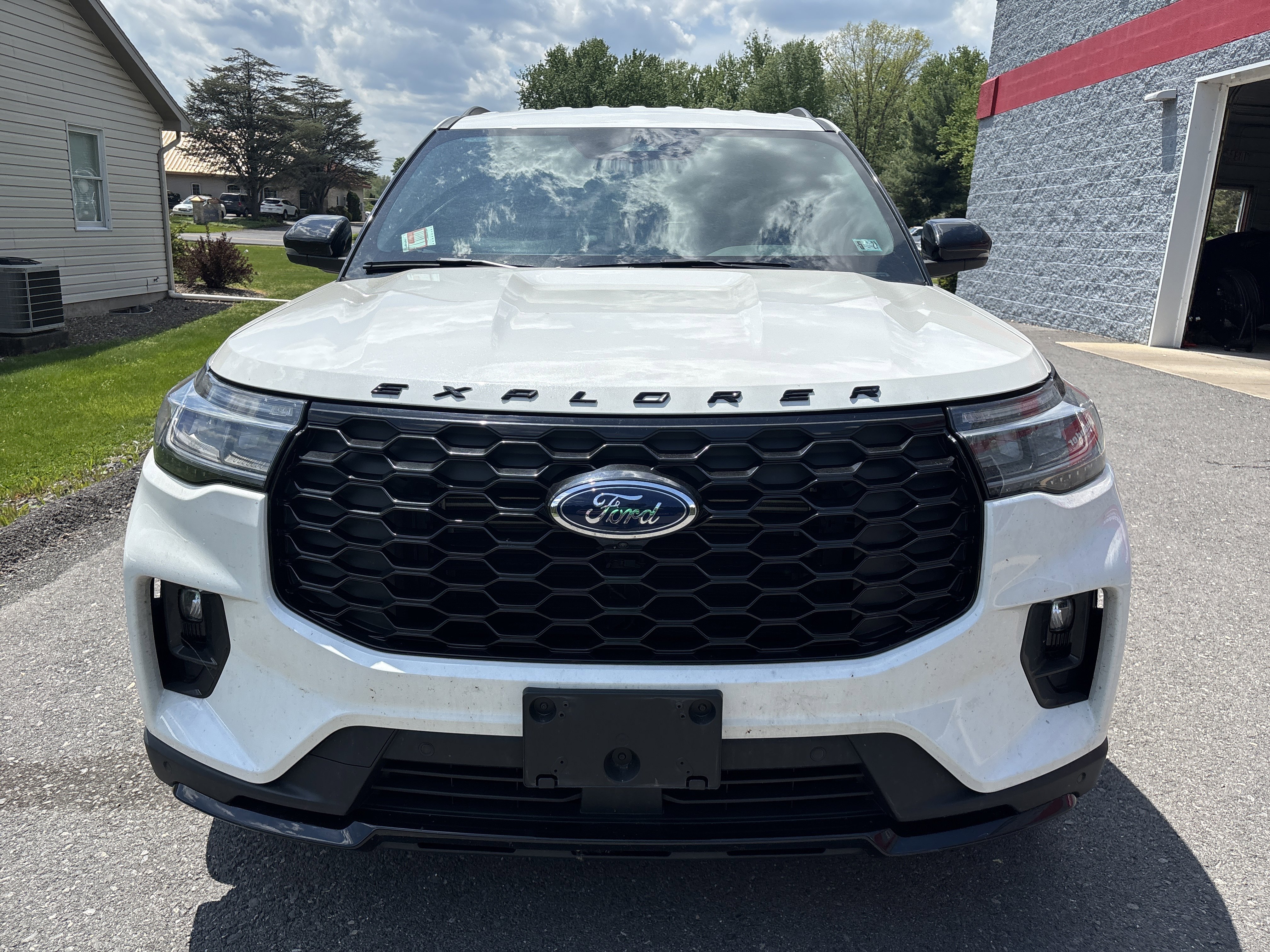 Used 2025 Ford Explorer ST-Line w/ Premium Package AWD/4WD image 9