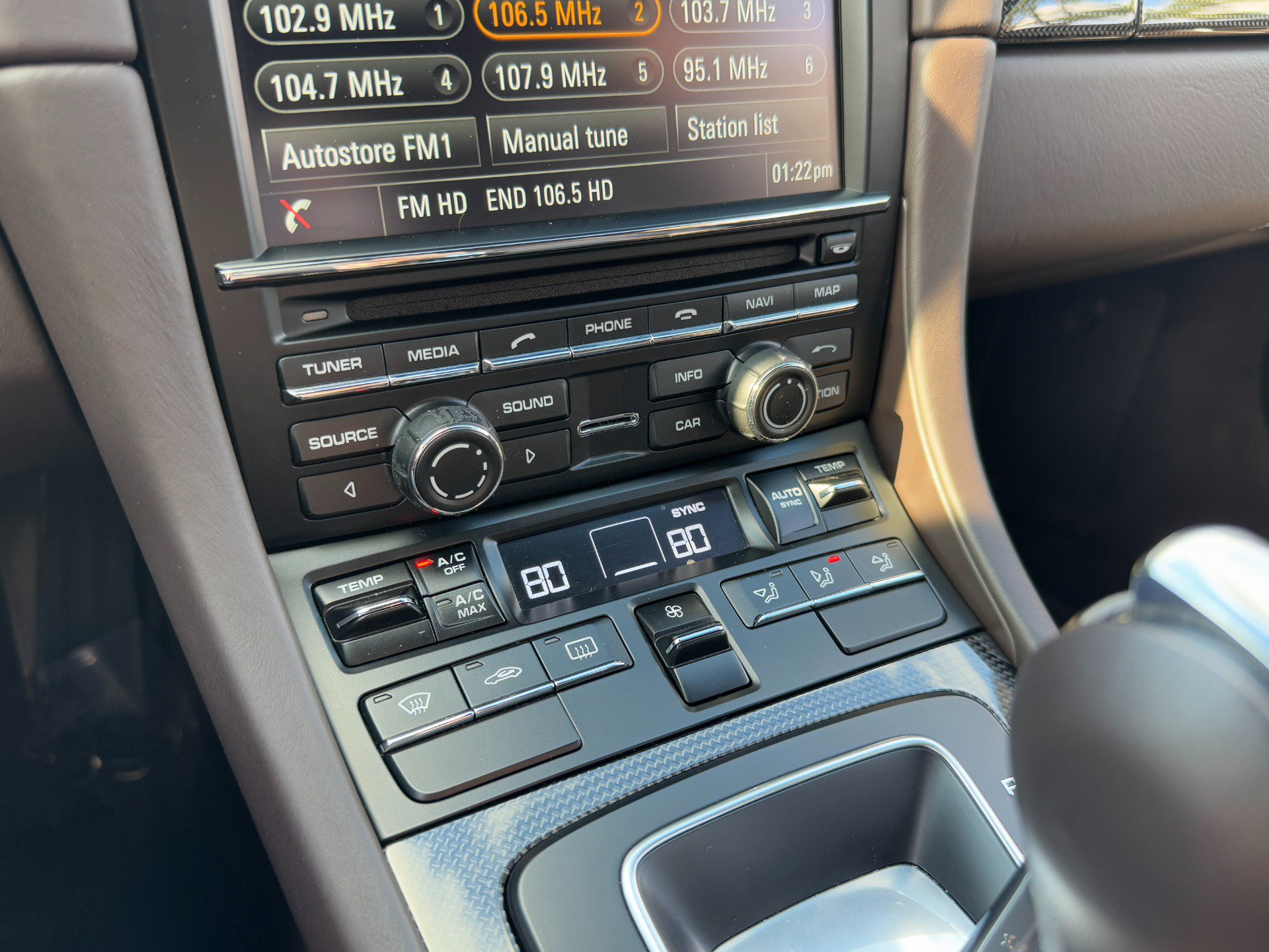 Used 2014 Porsche 911 Turbo S image 41