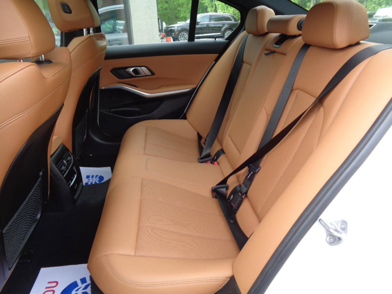 Used 2022 BMW 330e xDrive w/ Driving Assistance Package AWD/4WD image 17