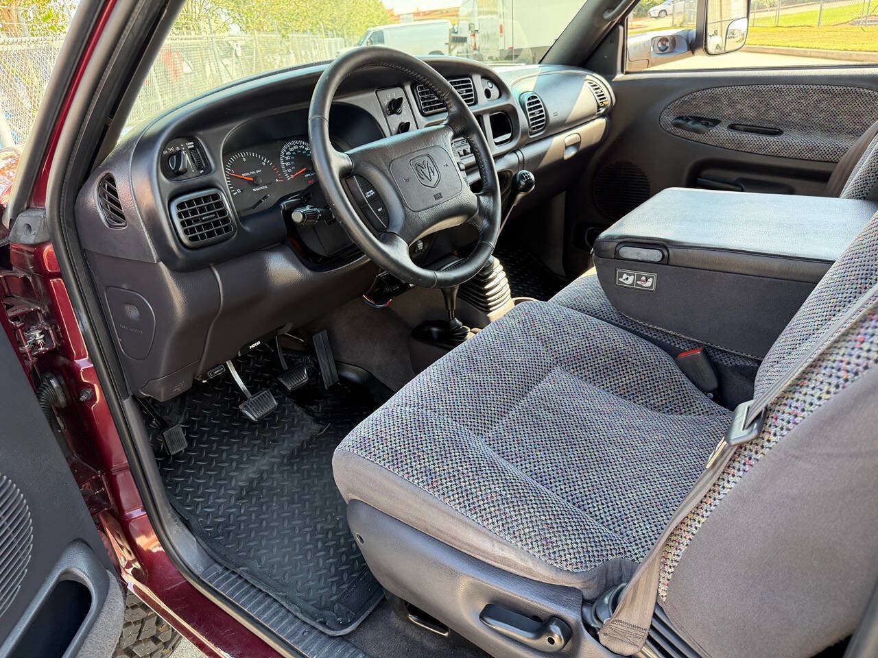 Used 2001 Dodge Ram 3500 Truck 4x4 Quad Cab image 11