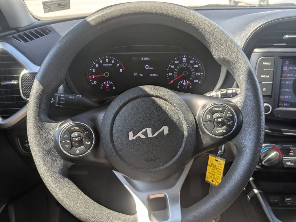Used 2022 Kia Soul LX FWD image 18