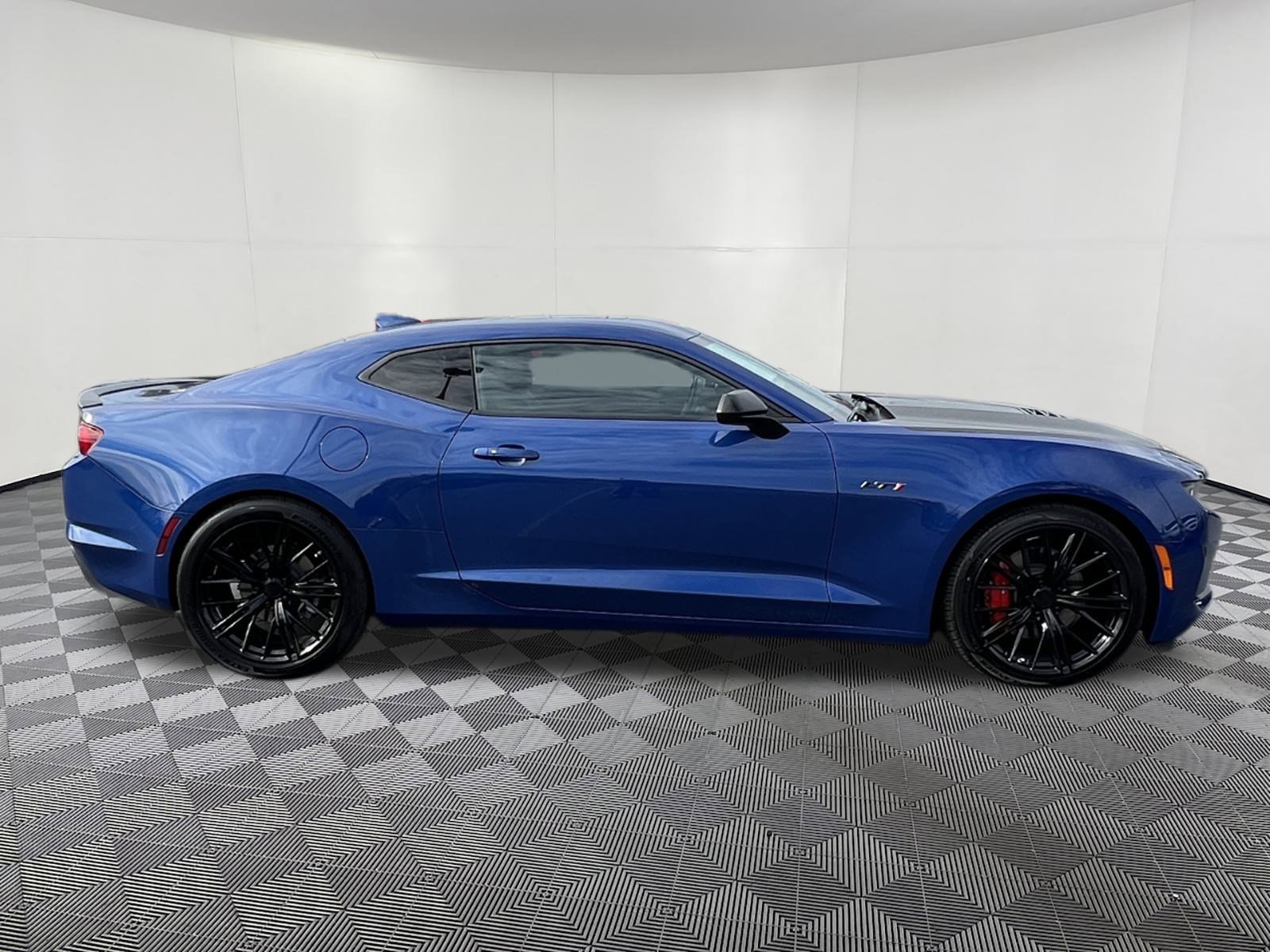 Used 2022 Chevrolet Camaro LT image 7