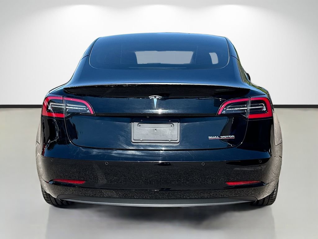 Used 2022 Tesla Model 3 Performance image 4
