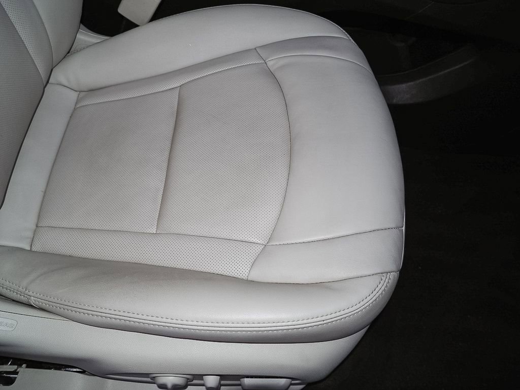 Certified 2023 Buick Enclave Essence image 22