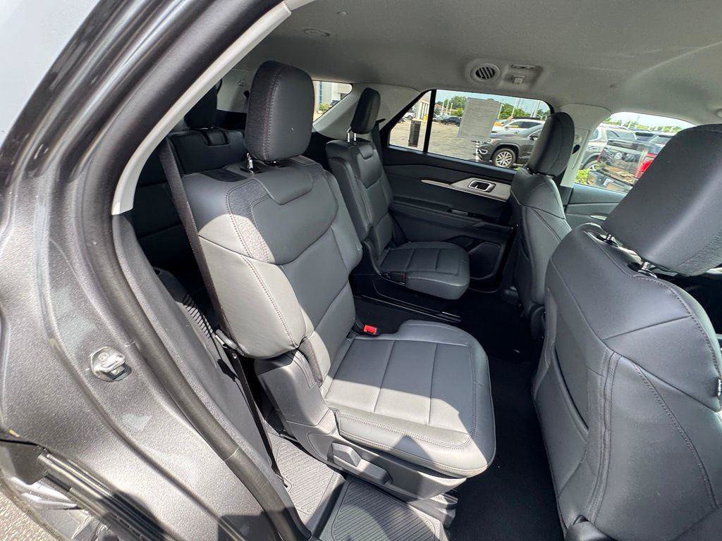 New 2026 Ford Explorer Active w/ Active Comfort Package AWD/4WD image 14