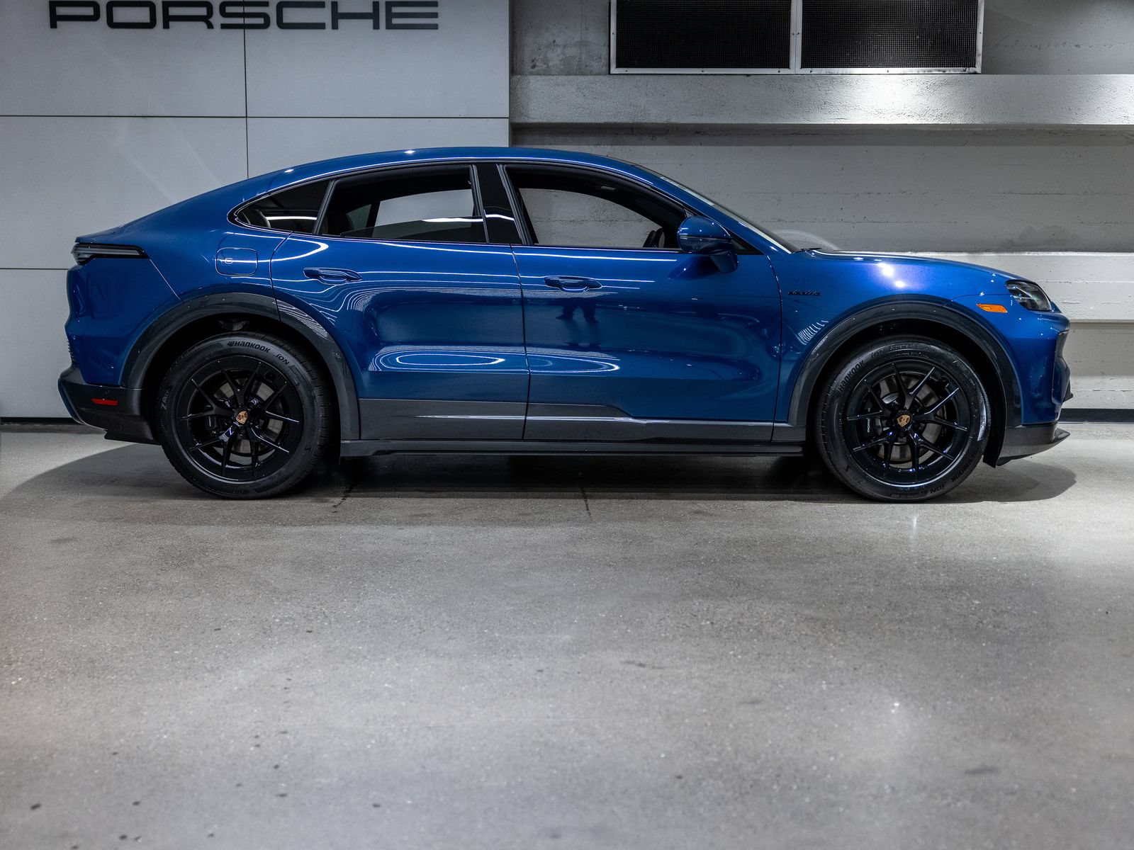 New 2026 Porsche Cayenne S AWD/4WD image 9