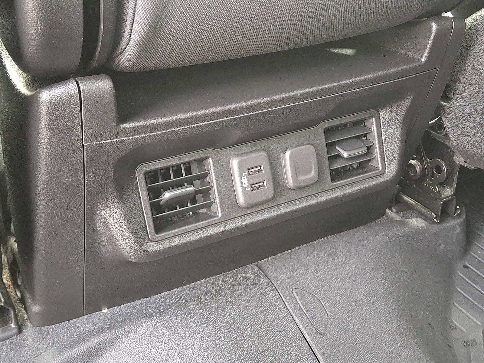 Used 2021 Chevrolet Silverado 1500 LT image 12