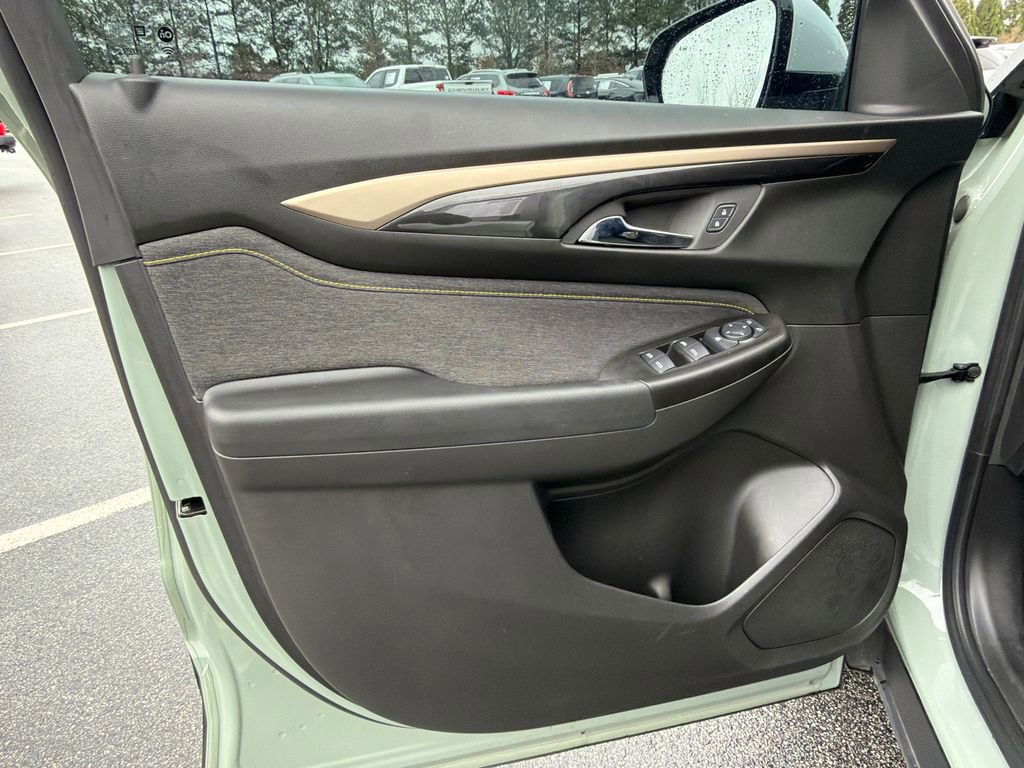 Used 2024 Chevrolet TrailBlazer ACTIV w/ Driver Confidence Package FWD image 10