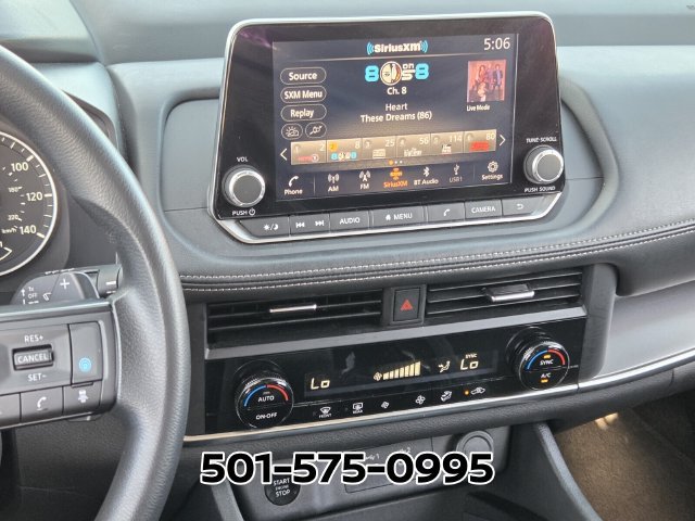 Used 2024 Nissan Rogue SV AWD/4WD image 23