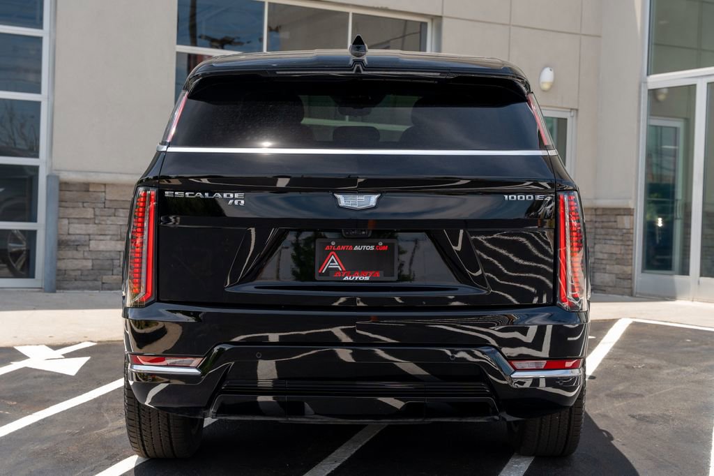 Used 2025 Cadillac Escalade IQ Luxury 2 w/ LPO, Premium Carpet Package AWD/4WD image 17
