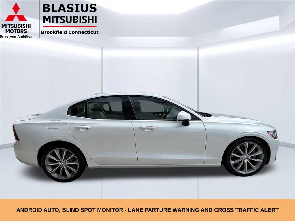 Used 2019 Volvo S60 T5 Momentum w/ Multimedia Package FWD image 7