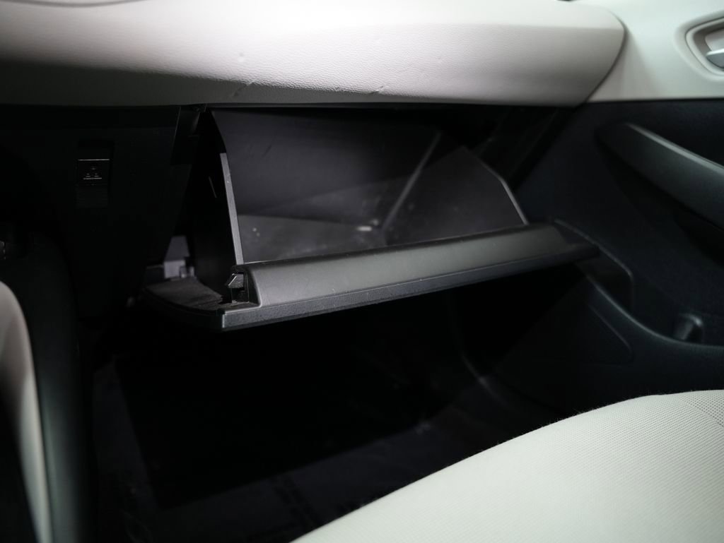 Used 2020 Toyota Corolla LE image 43