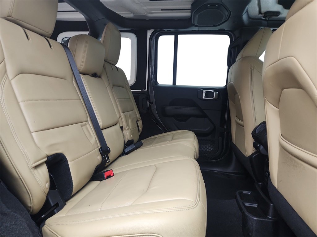 Used 2018 Jeep Wrangler Unlimited Sahara w/ Dual Top Group image 27