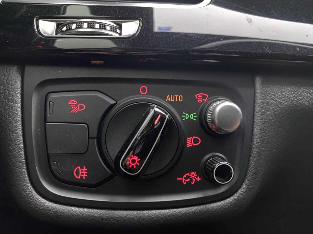 Used 2016 Audi A8 L 3.0T w/ Executive Package image 14