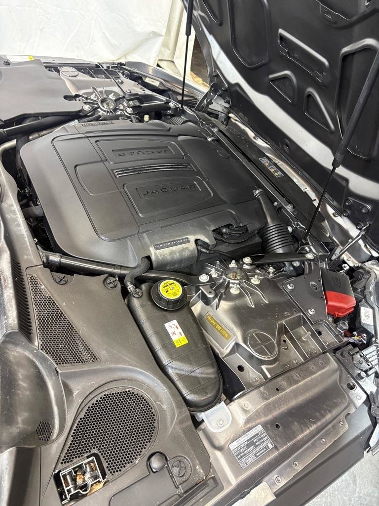 Used 2017 Jaguar F-TYPE Convertible RWD image 12