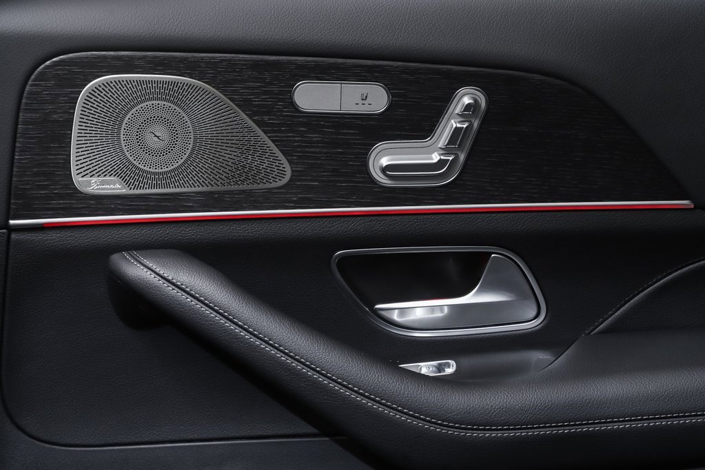 New 2026 Mercedes-Benz GLS 580 4MATIC image 12