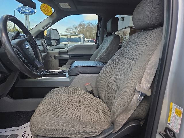 Used 2019 Ford F250 XLT w/ XLT Premium Package AWD/4WD image 16