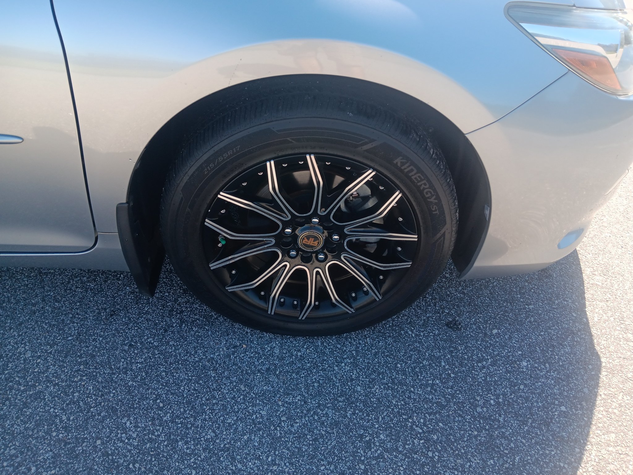 Used 2015 Toyota Camry SE FWD image 10