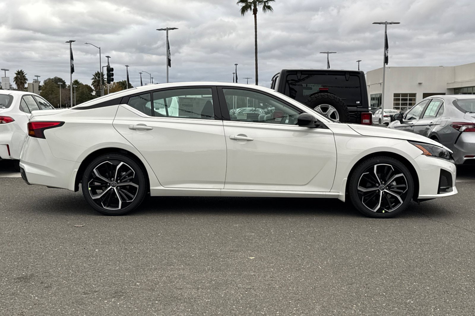 New 2025 Nissan Altima 2.5 SR w/ SR Premium Package image 3