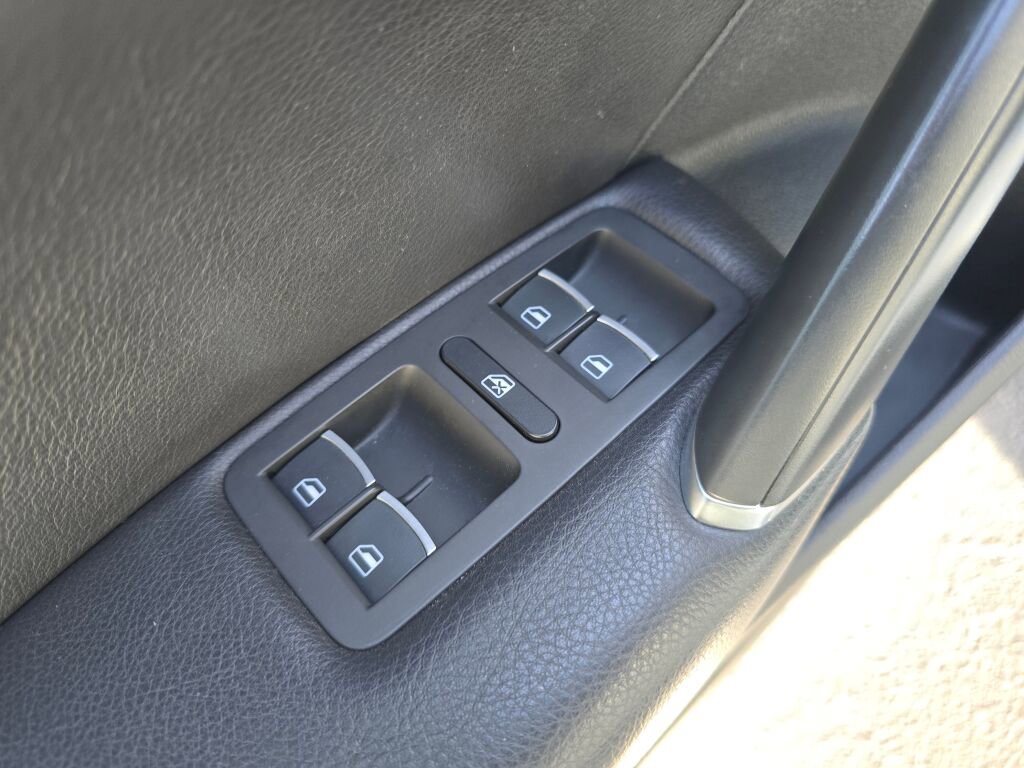 Used 2017 Volkswagen Passat 1.8T SE image 20