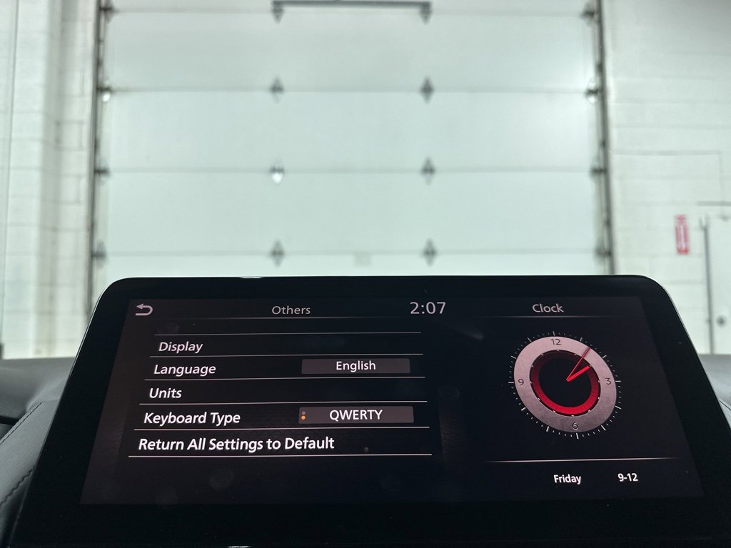 Used 2022 Nissan Armada SL w/ Captain's Chairs Package image 29