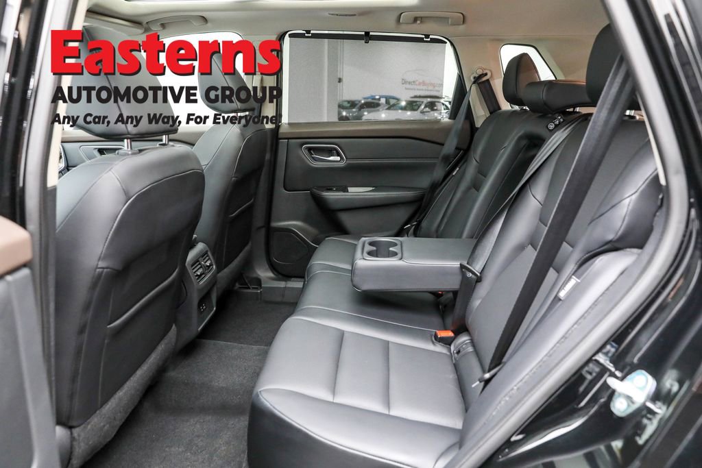 Used 2021 Nissan Rogue SV w/ Premium Package image 22