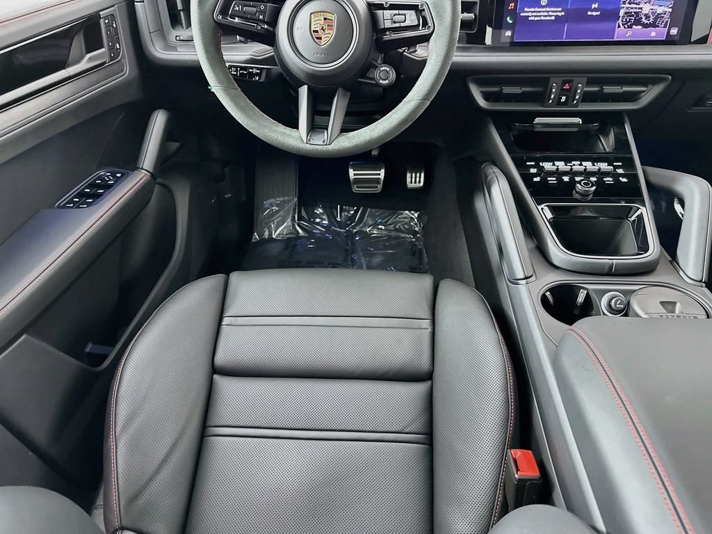 New 2026 Porsche Cayenne GTS AWD/4WD image 25