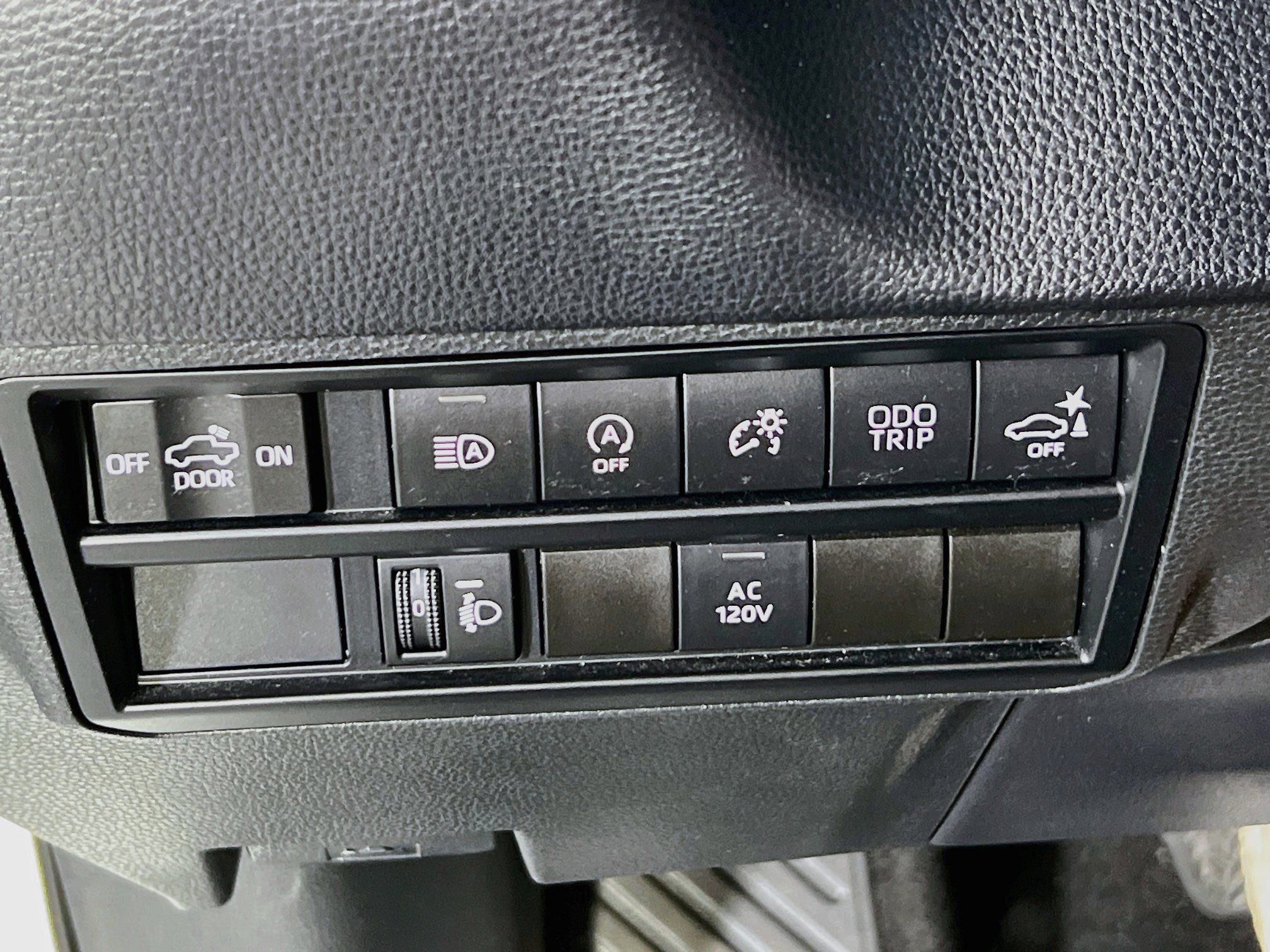 Used 2022 Toyota Tundra SR5 w/ SR5 Premium Package AWD/4WD image 10