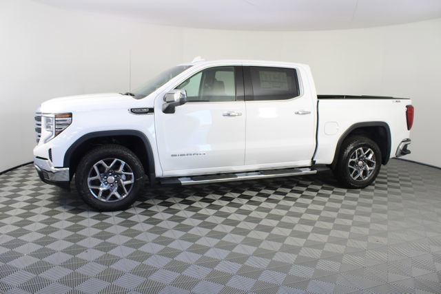 New 2026 GMC Sierra 1500 SLT image 2