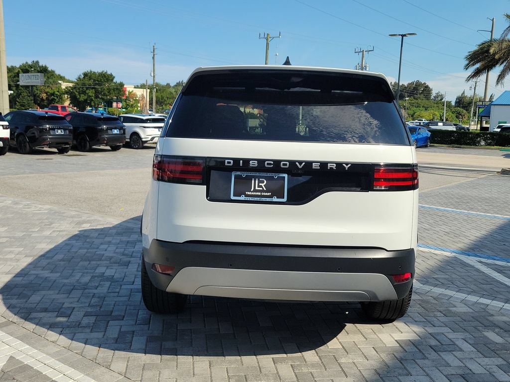 Certified 2025 Land Rover Discovery S AWD/4WD image 4