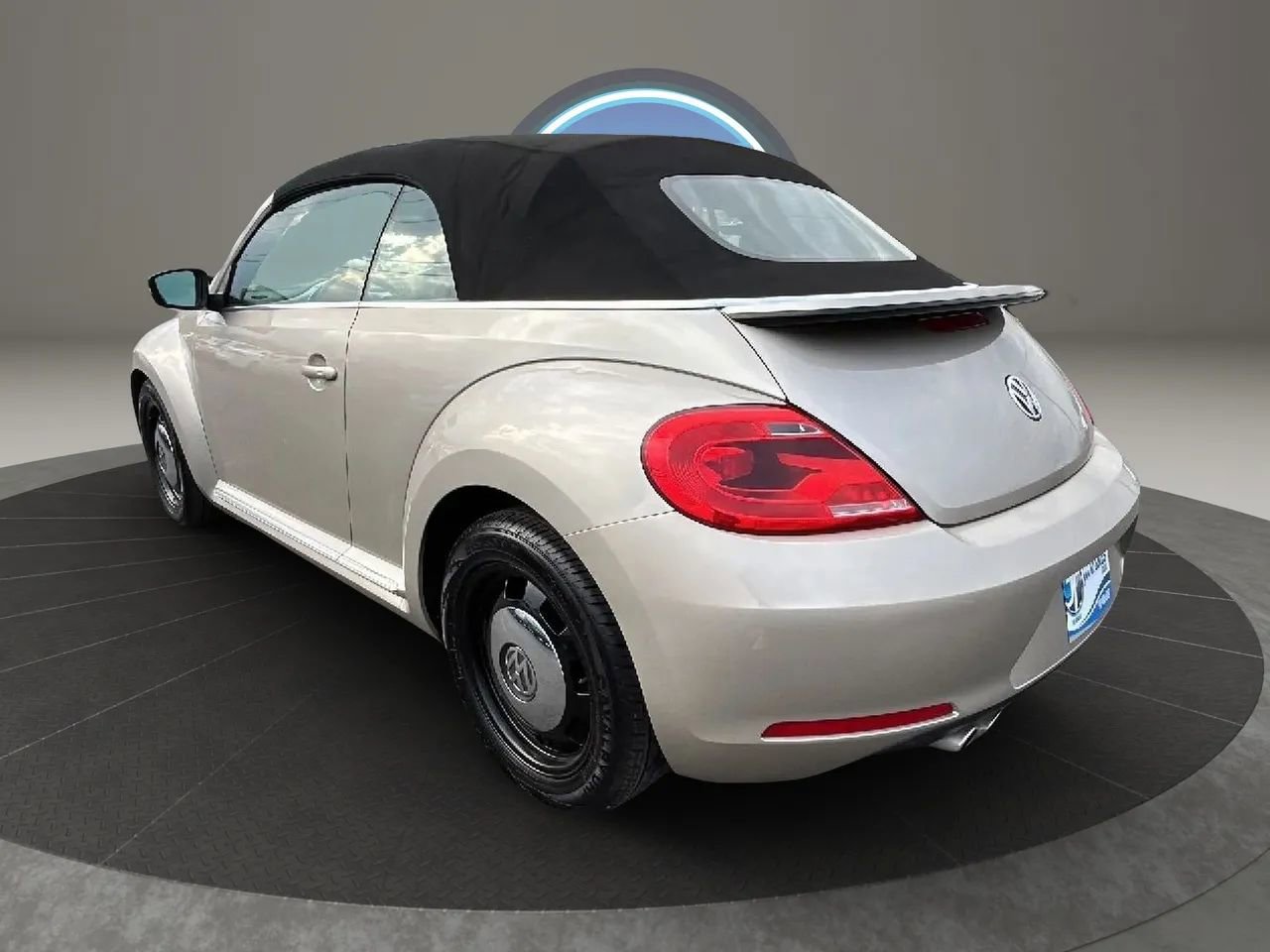 Used 2013 Volkswagen Beetle 2.5 image 9