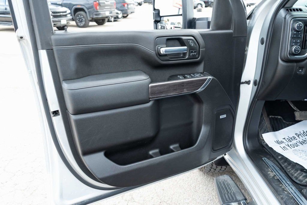 Used 2023 Chevrolet Silverado 3500 LTZ w/ LTZ Texas Edition image 11