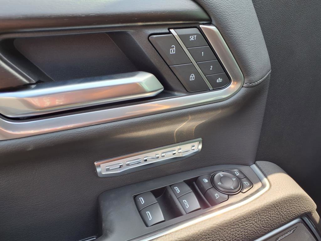 New 2026 GMC Sierra 1500 Denali w/ Denali Reserve Package image 14