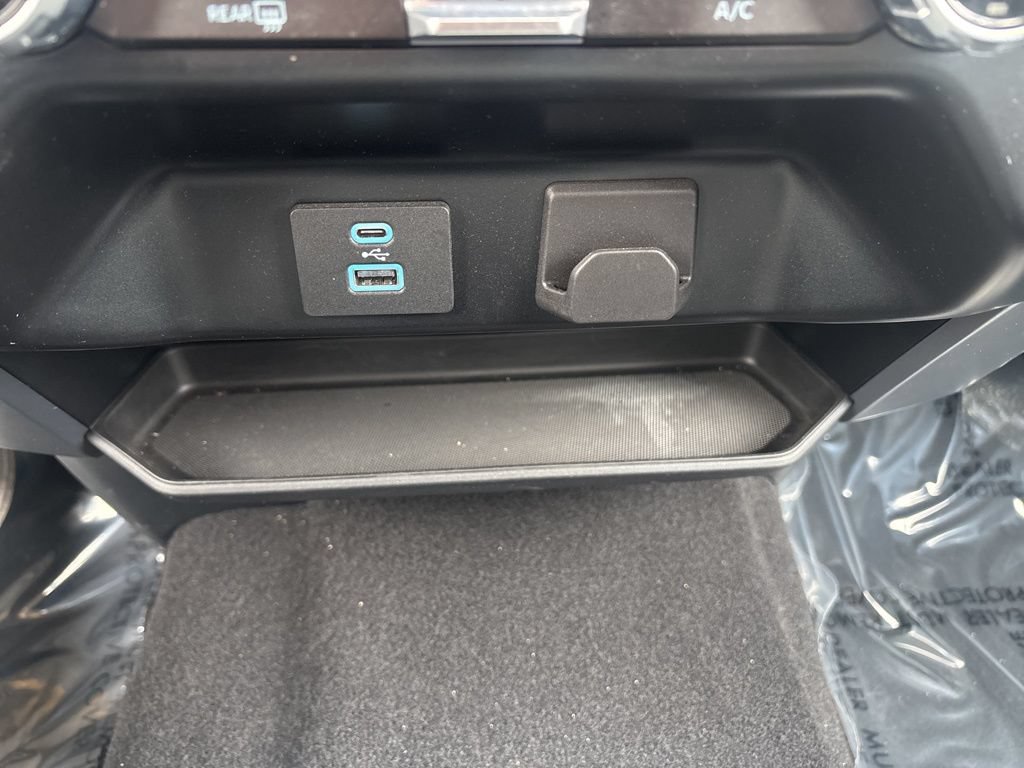 Used 2024 Ford F150 XLT w/ Tow/Haul Package AWD/4WD image 31