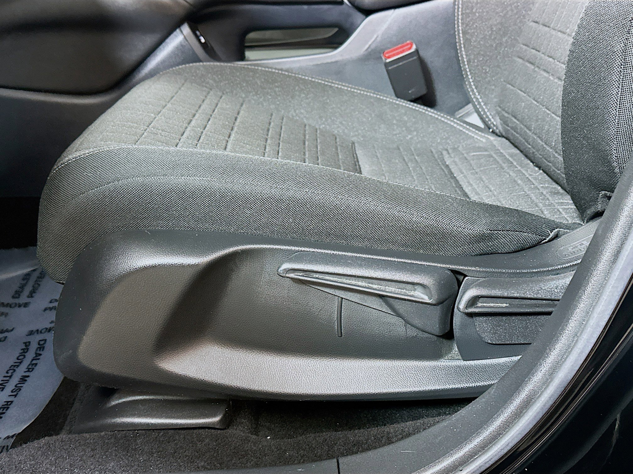 Used 2023 Honda HR-V LX image 18