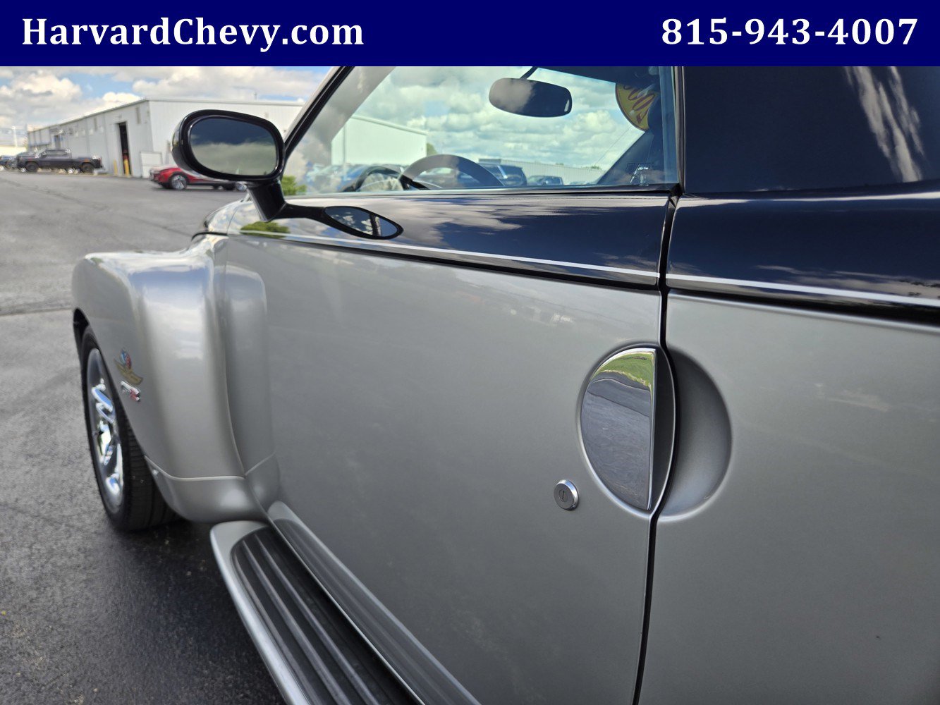 Used 2006 Chevrolet SSR w/ Preferred Equipment Group RWD image 32